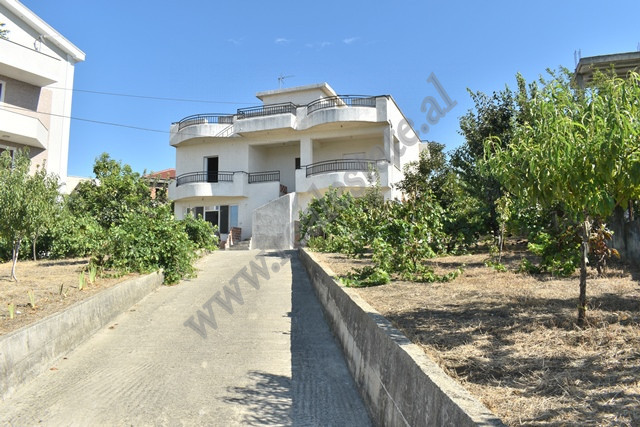 Villa and land for sale in Jusuf Gervalla street in Tirana, Albania.
The lands surface is 1000 sqm 